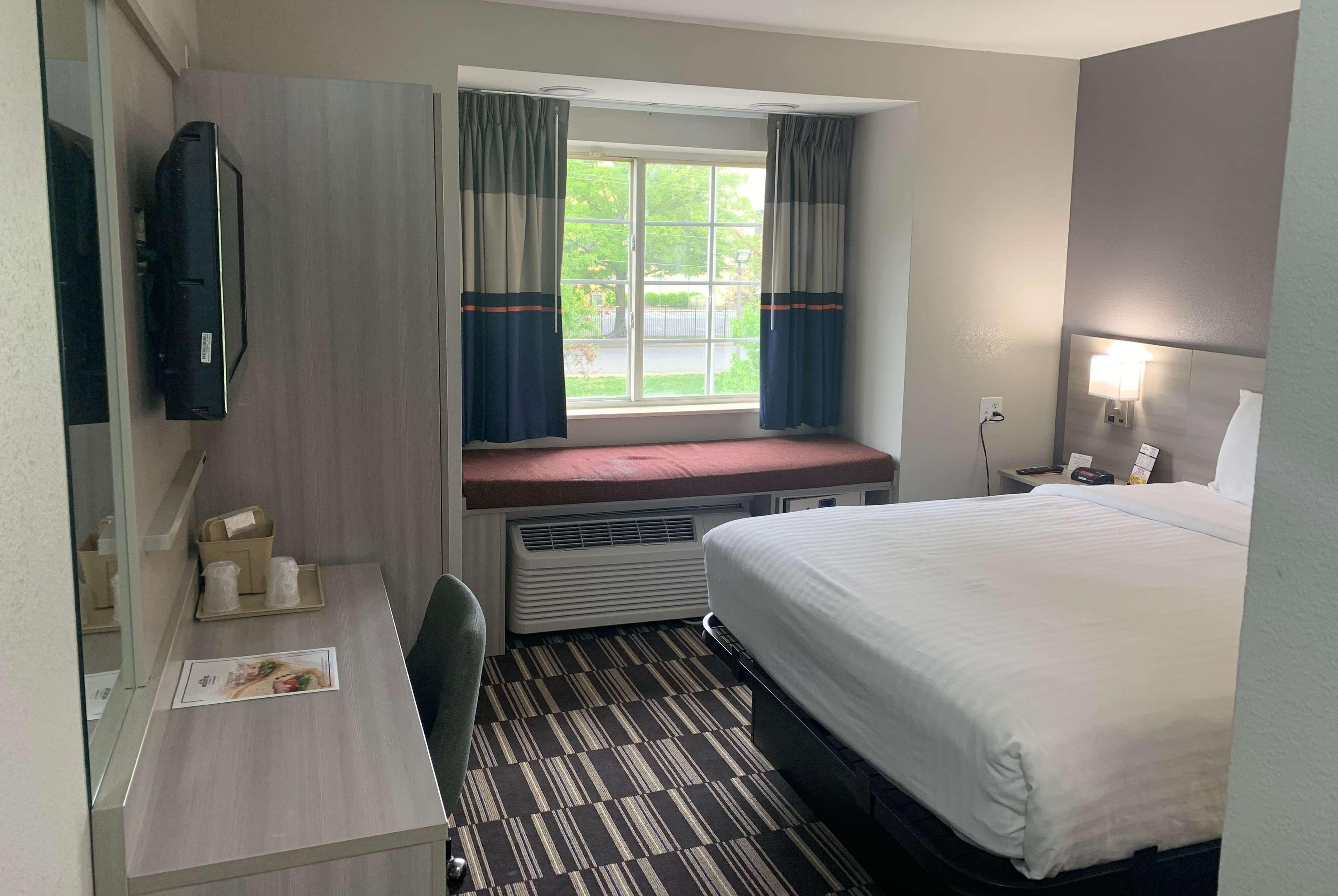 Microtel Inn By Wyndham Charlotte Airport Ngoại thất bức ảnh