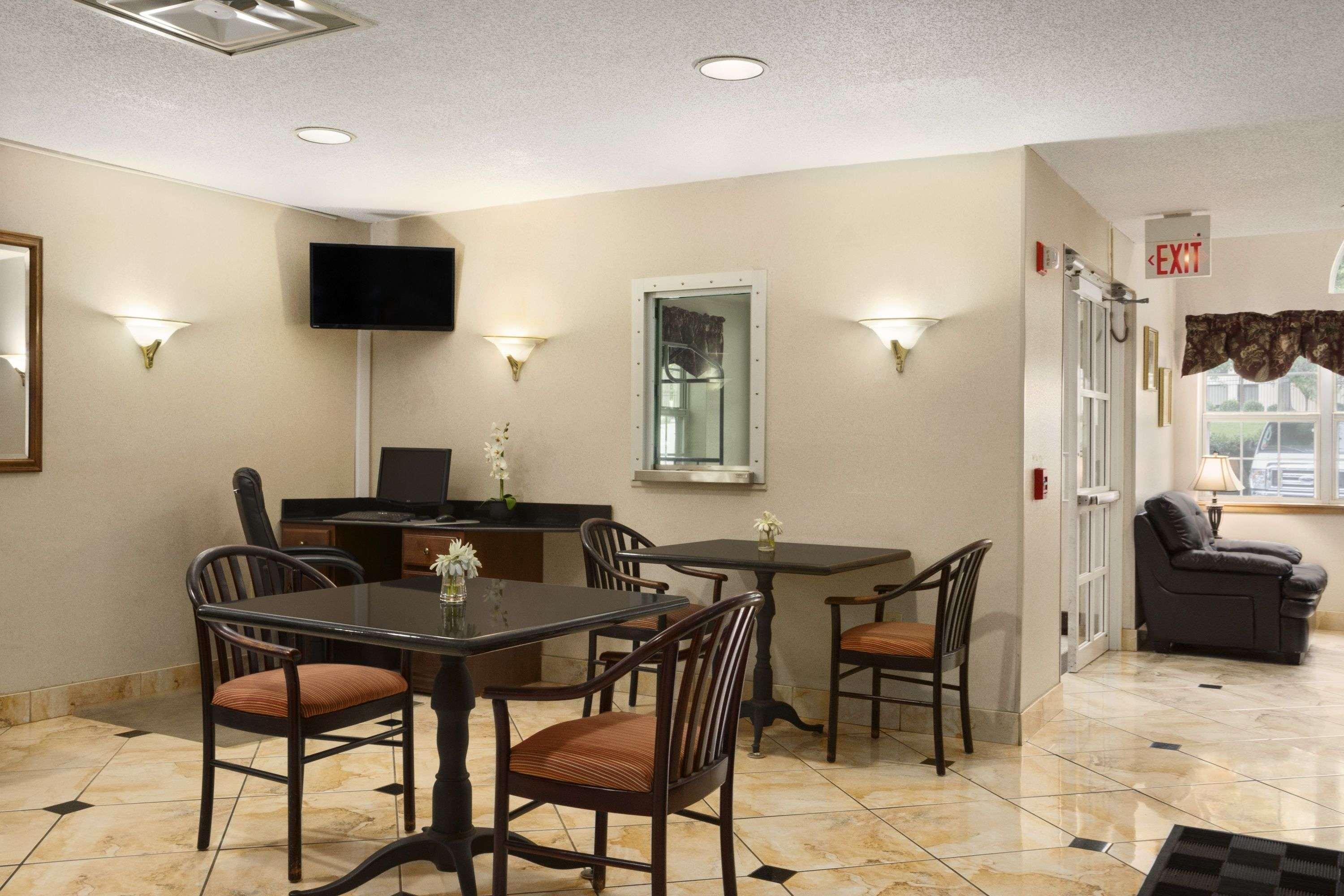 Microtel Inn By Wyndham Charlotte Airport Ngoại thất bức ảnh